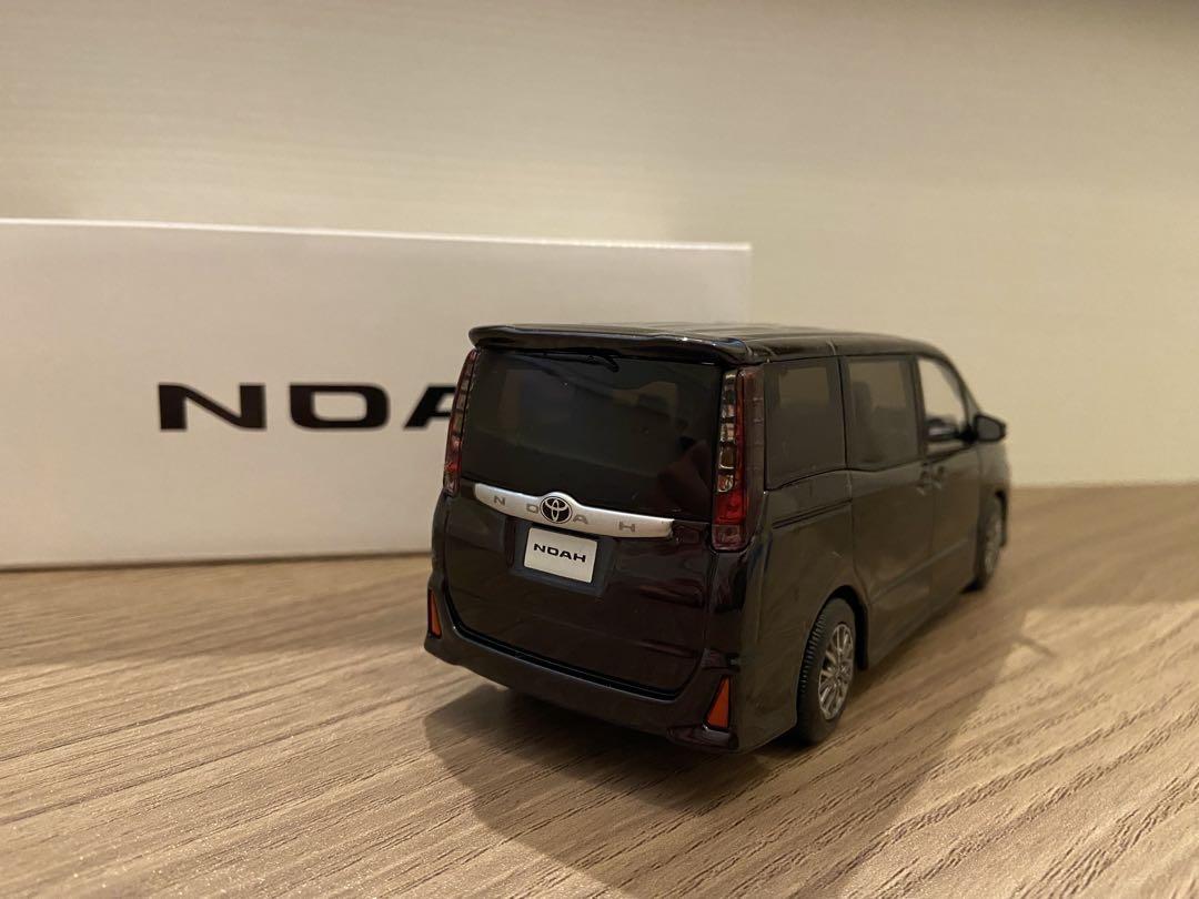 1/30 トヨタ　ノア　エアロ　カラーサンプル　非売品　ミニカー　ボルドーマイカ