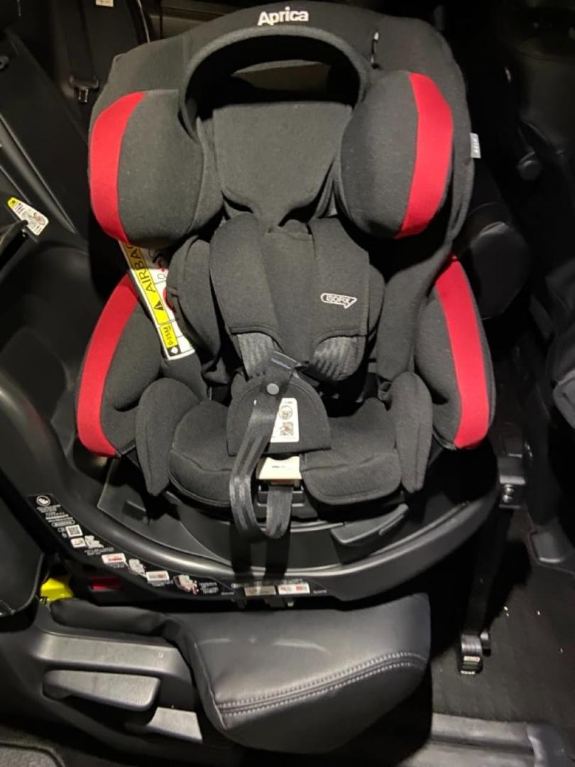 チャイルドシート ISOFIX固定フラディアプラス 新生児~4歳頃