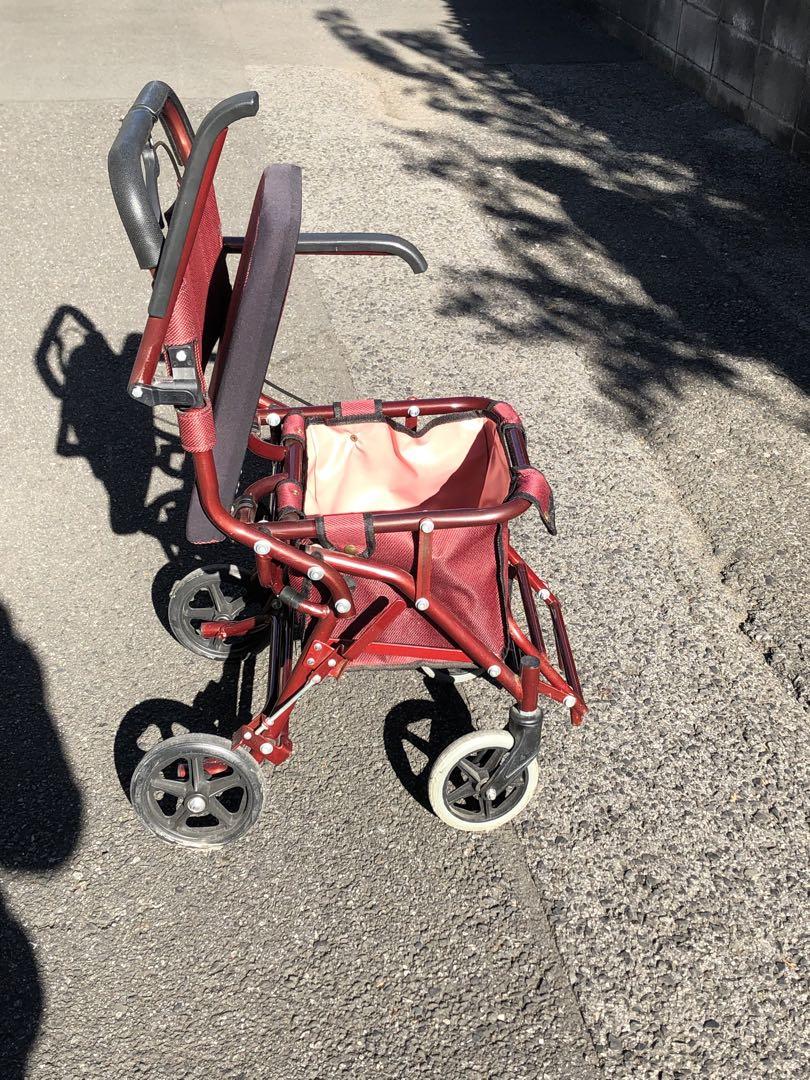 シルバーカー　簡易車椅子　折りたたみ式