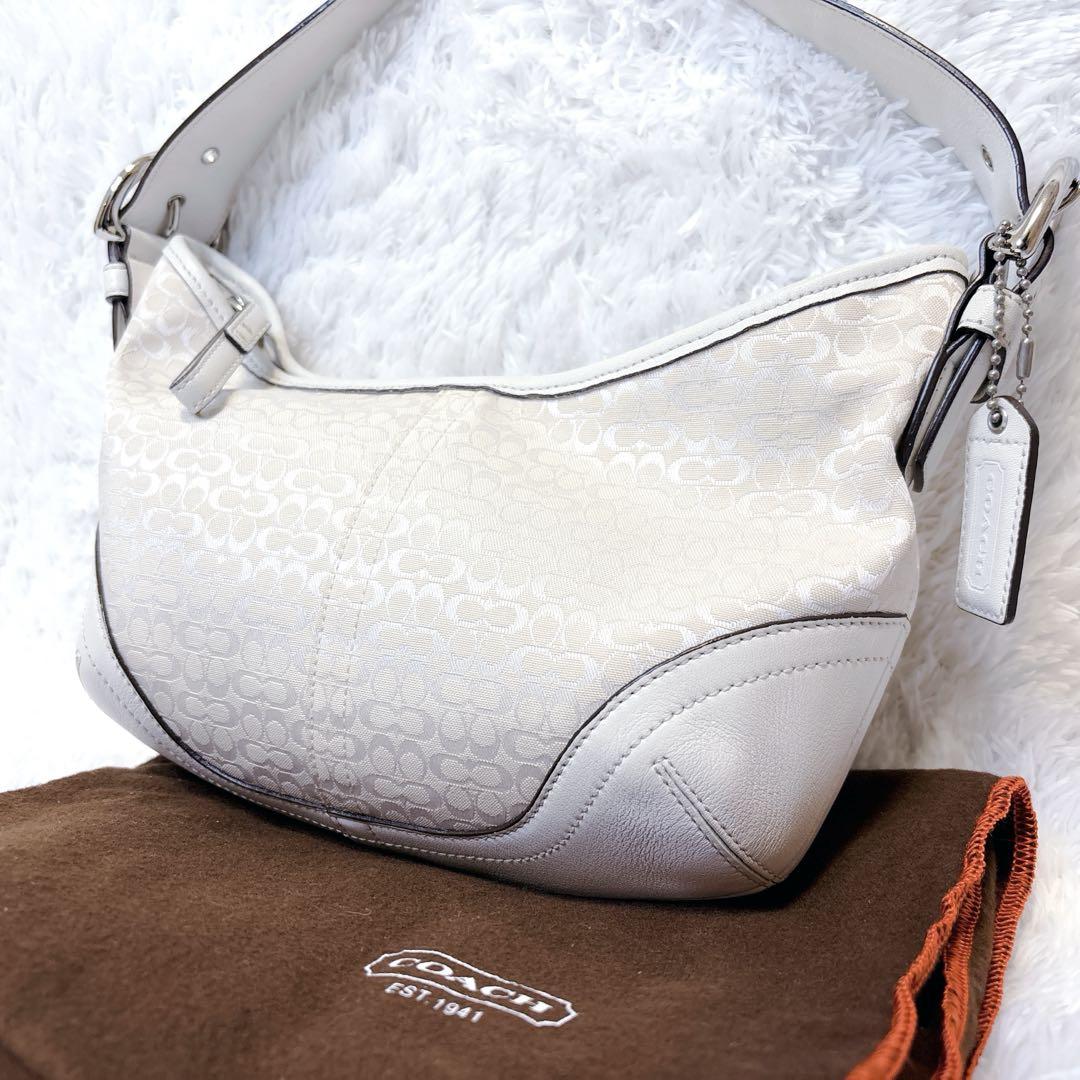 ✨美品✨ COACH ホーボー ワンショルダー ポーチ バッグ ホワイト 三日月