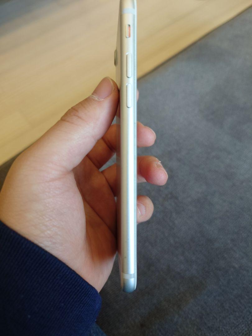 Apple iPhone 7 シルバー 本体　128GB