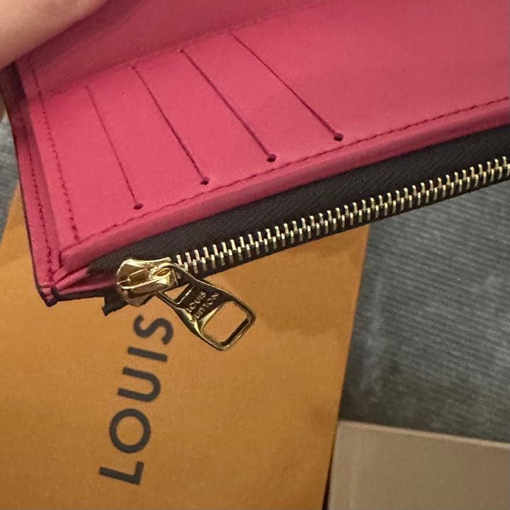購入いただけます Louis Vuitton 折りたたみ 財布 ブラック 黒 ピンク