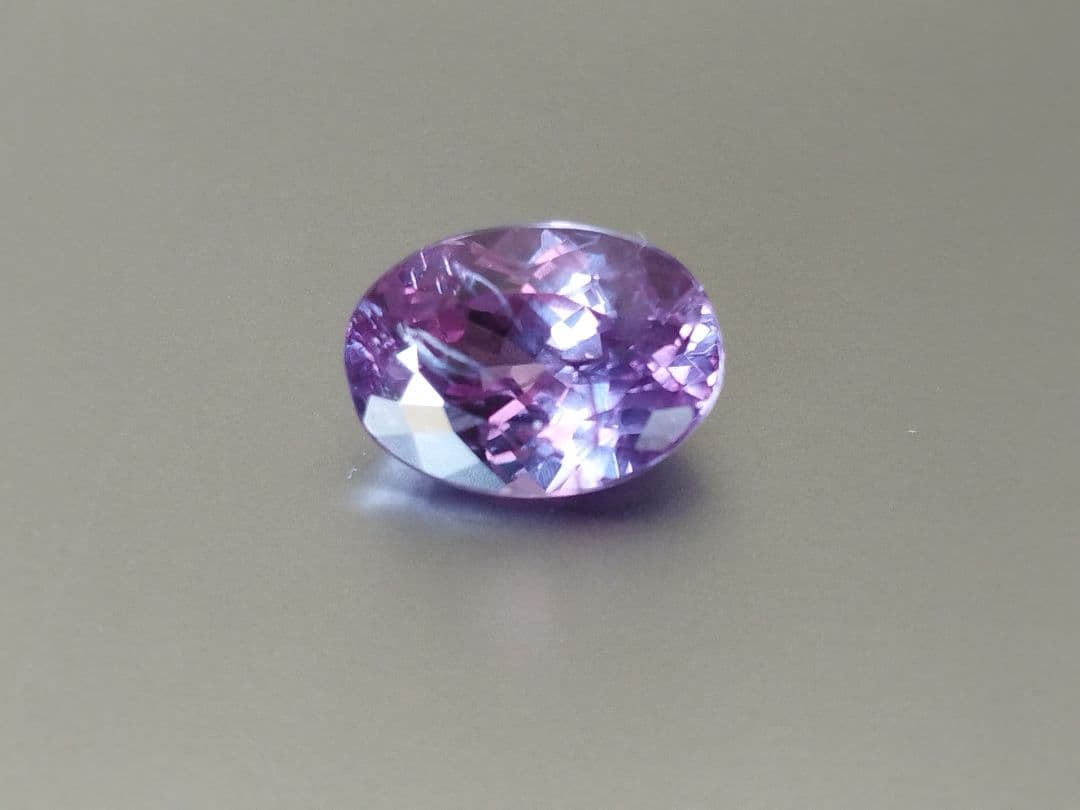アレキサンドライト ルース - 12.00 ct
