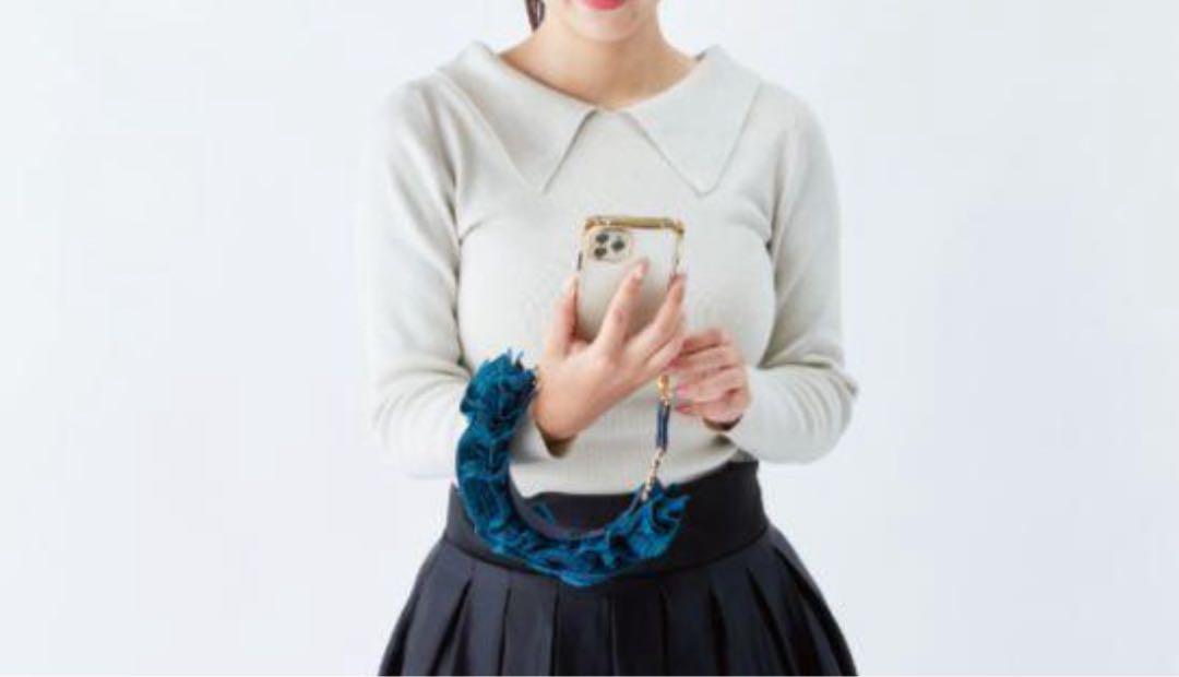 Bibiy.×familiar 青チェック ハンドストラップ スマートフォン