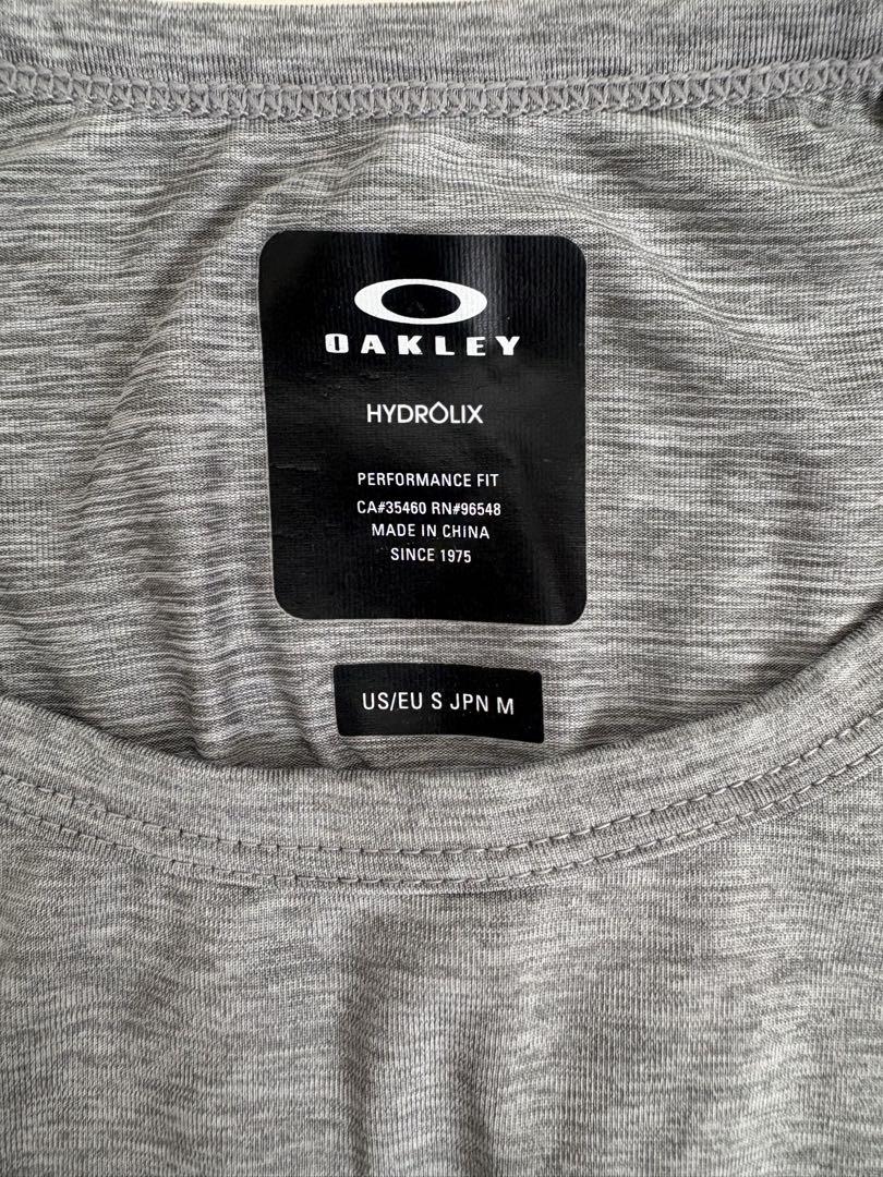 OAKLEY オークリー トレーニングウェア 半袖 ハーフパンツ 上下セット！