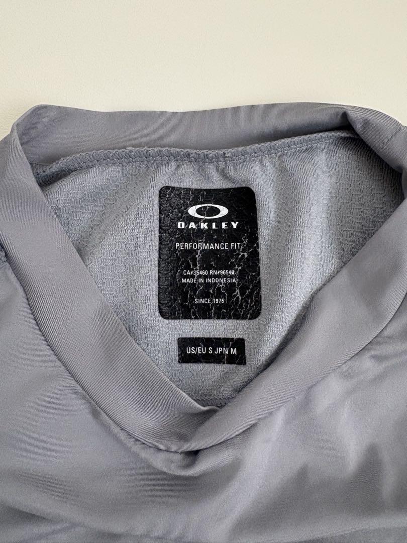 OAKLEY オークリー トレーニングウェア 半袖 ハーフパンツ 上下セット！