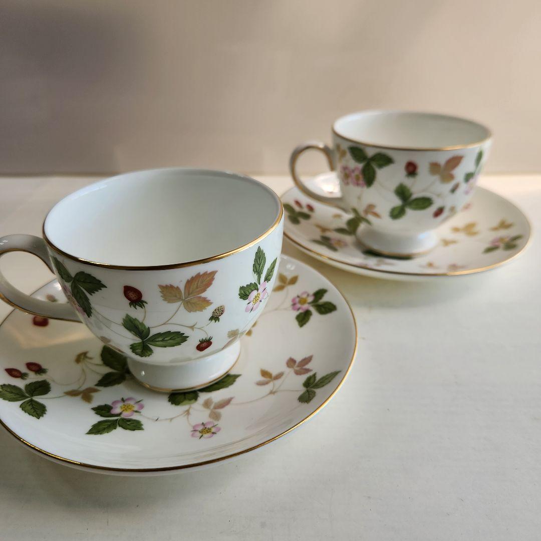 Wedgwood ワイルド ストロベリー ティーカップ\u0026ソーサー ペア