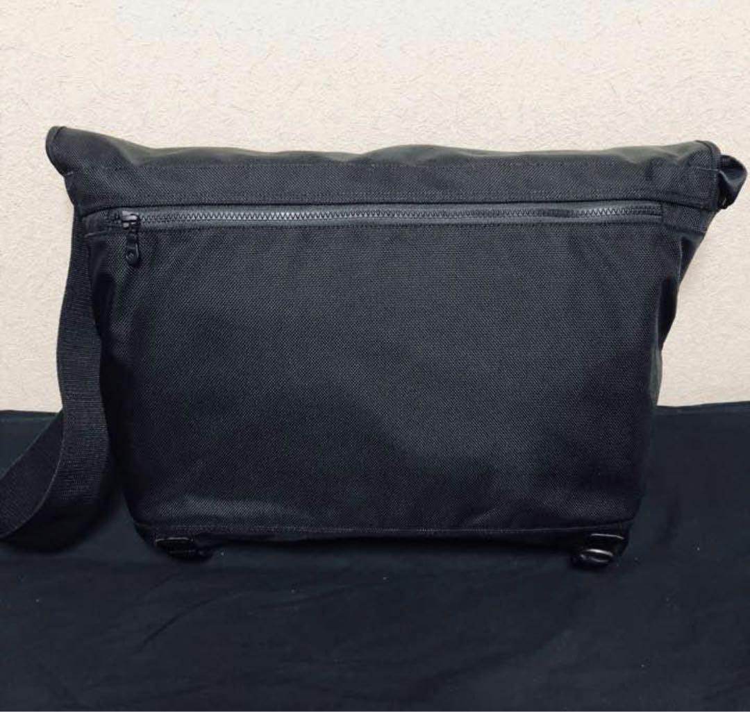 【NewEra】MESSENGER BAG 1680D 15 OSFA