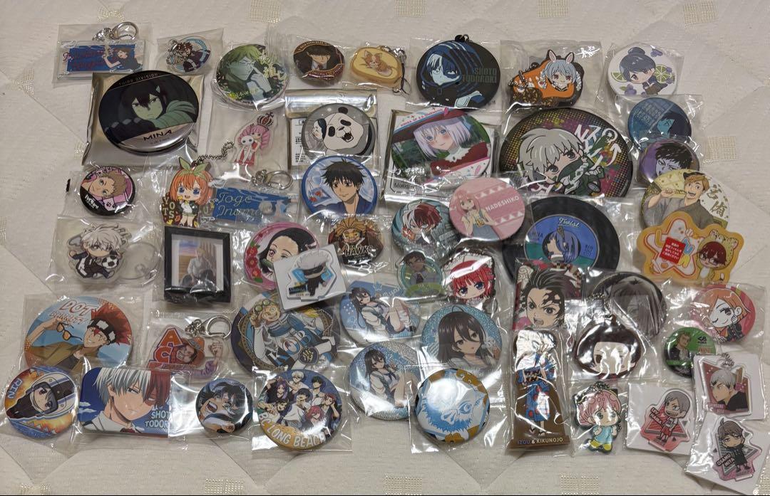 女の子向けプレゼント集結 アニメグッズ ワンピの実 まとめ売り150点 キャラクターグッズ ピンズ・ピンバッジ・缶バッジ