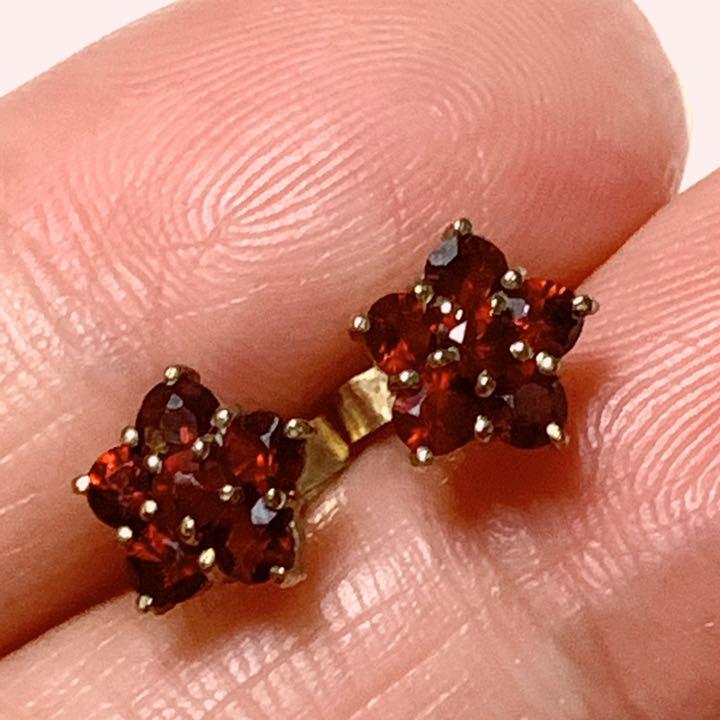 希少!ボヘミアン ガーネット 8金 333刻印 ピアス - メルカリ