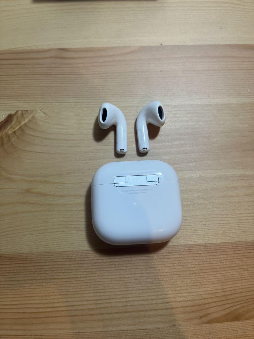 Apple AirPods (第4世代) ノイズキャンセリング