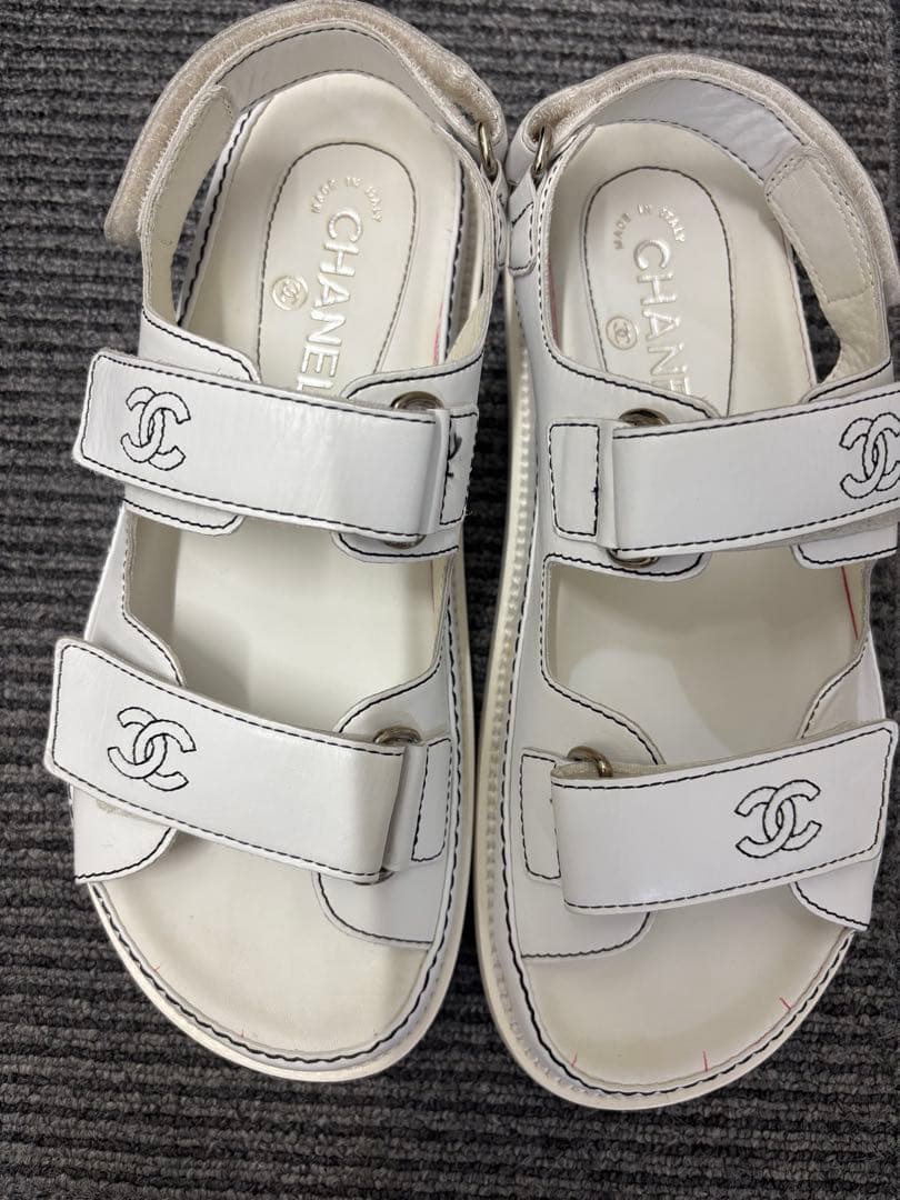 CHANEL ホワイト サンダル CHANEL ホワイト サンダル