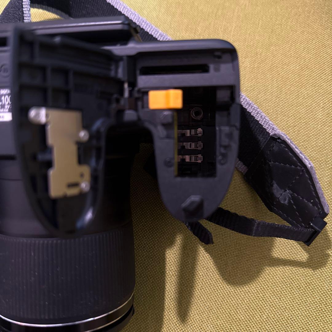 FUJIFILM デジタル一眼レフカメラ FUJIFILM デジタル一眼レフカメラ