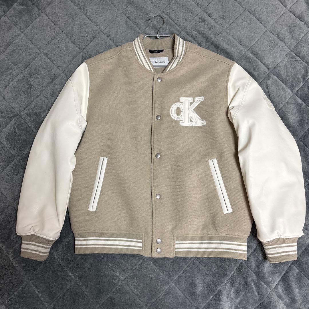 Calvin Klein Jeans スタジャン ベージュ