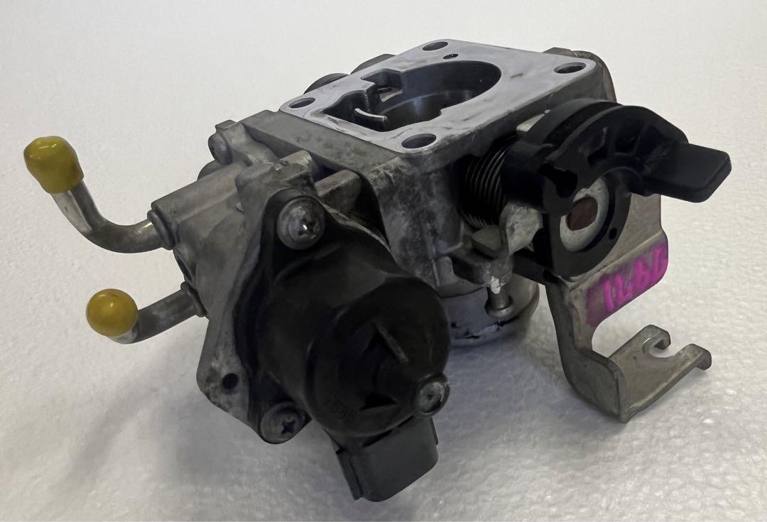 スズキエブリィ　スロットルボディ　DA64V