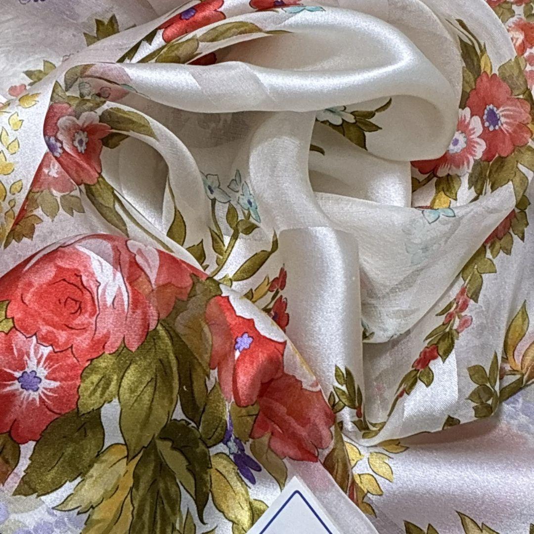 新品・未使用品✨ GIVENCHY シルク100% 花柄 大判スカーフ ストール