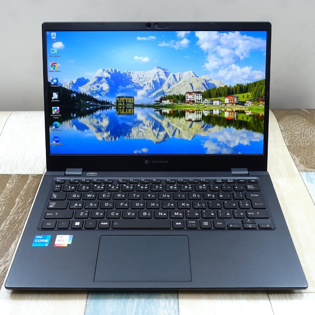 タッチパネル液晶で最新型と同じデザインの超軽量バリ速モバイル