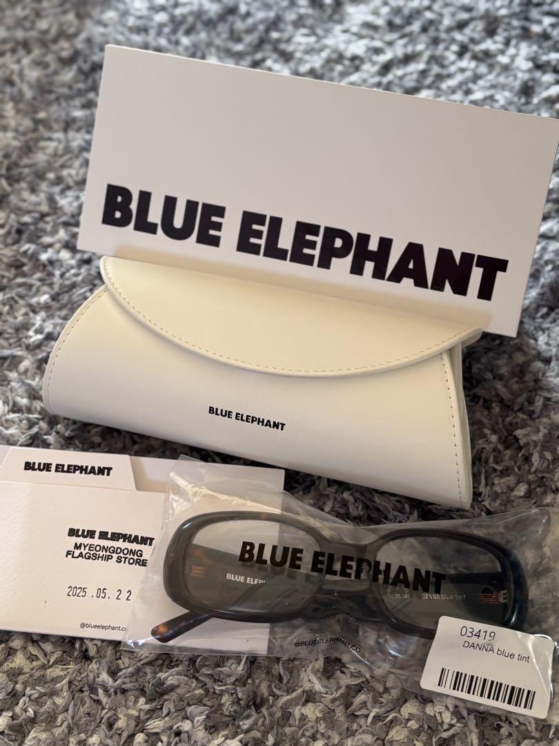 BLUE ELEPHANT DANNA blue tint 未使用 - メルカリ