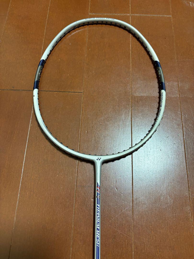 YONEX Ti7バドミントンラケット