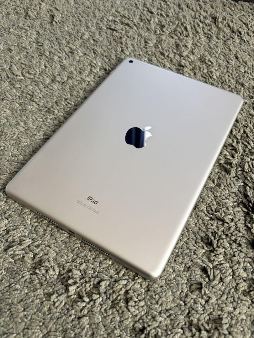 iPad 第七世代　32GB ジャンク品　ボタン類良好 在庫 処分スマホ・タブレット・パソコン - iPad 第七世代 32GB