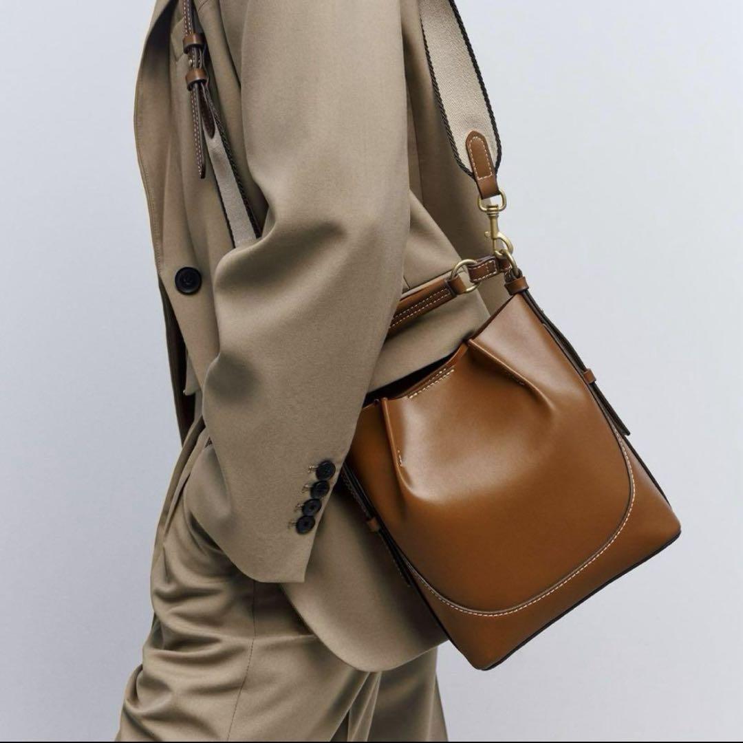 ZARA ザラ トップステッチバケットバッグ