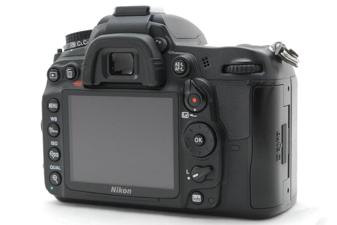 D7000
