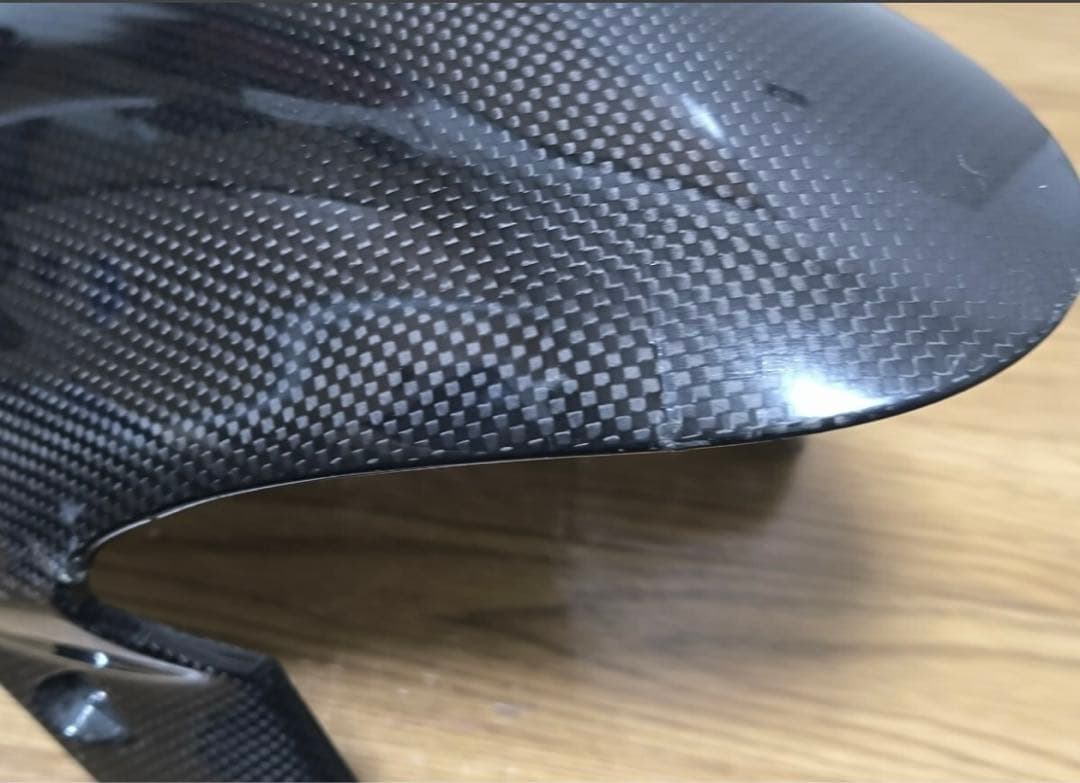 カーボンフロントフェンダーやや傷や汚れあり