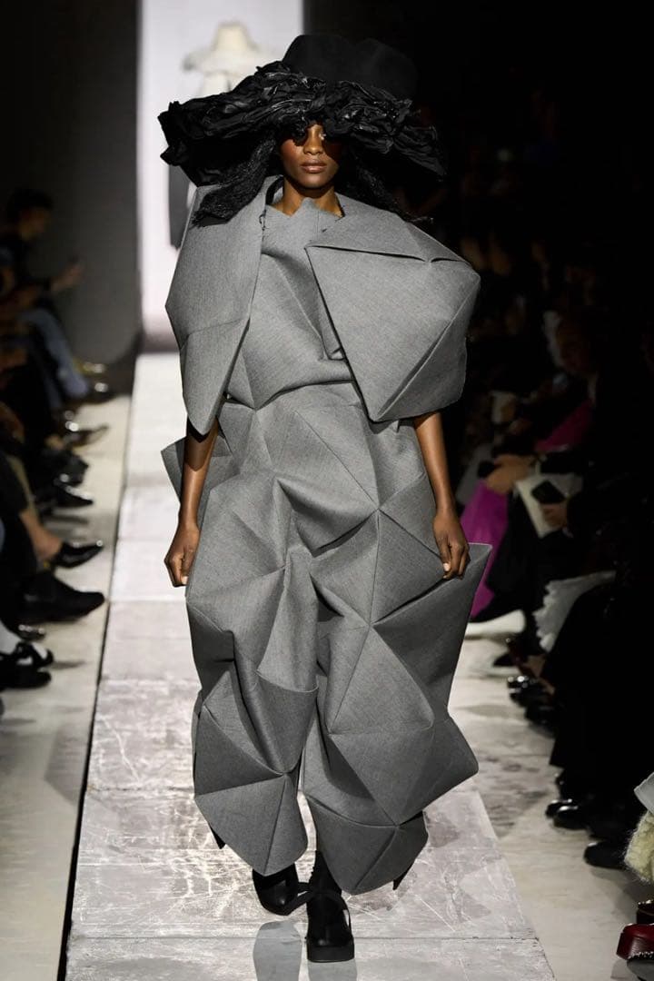 commedesgarcons 2025aw 立体装飾ブラウス commedesgarcons 2025aw 立体装飾ブラウス