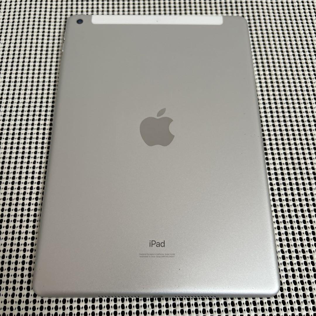 172【早い者勝ち】美品☆電池ほぼ新品☆iPadAir2第2世代32GB au☆ 8246 電池良好 比較的美品 iPad Air2 第2世代 32GB au