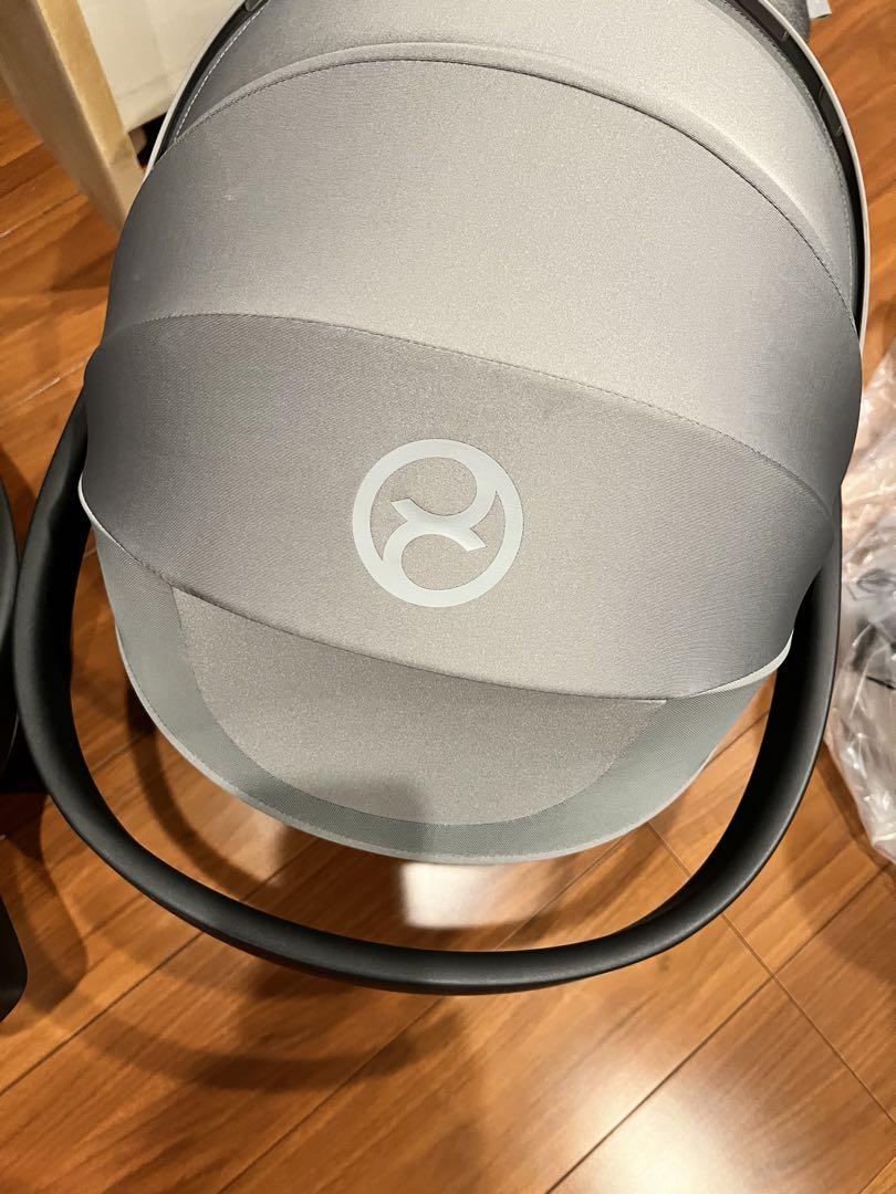 サイベックス　Cloud T 車用チャイルドシート グレー
