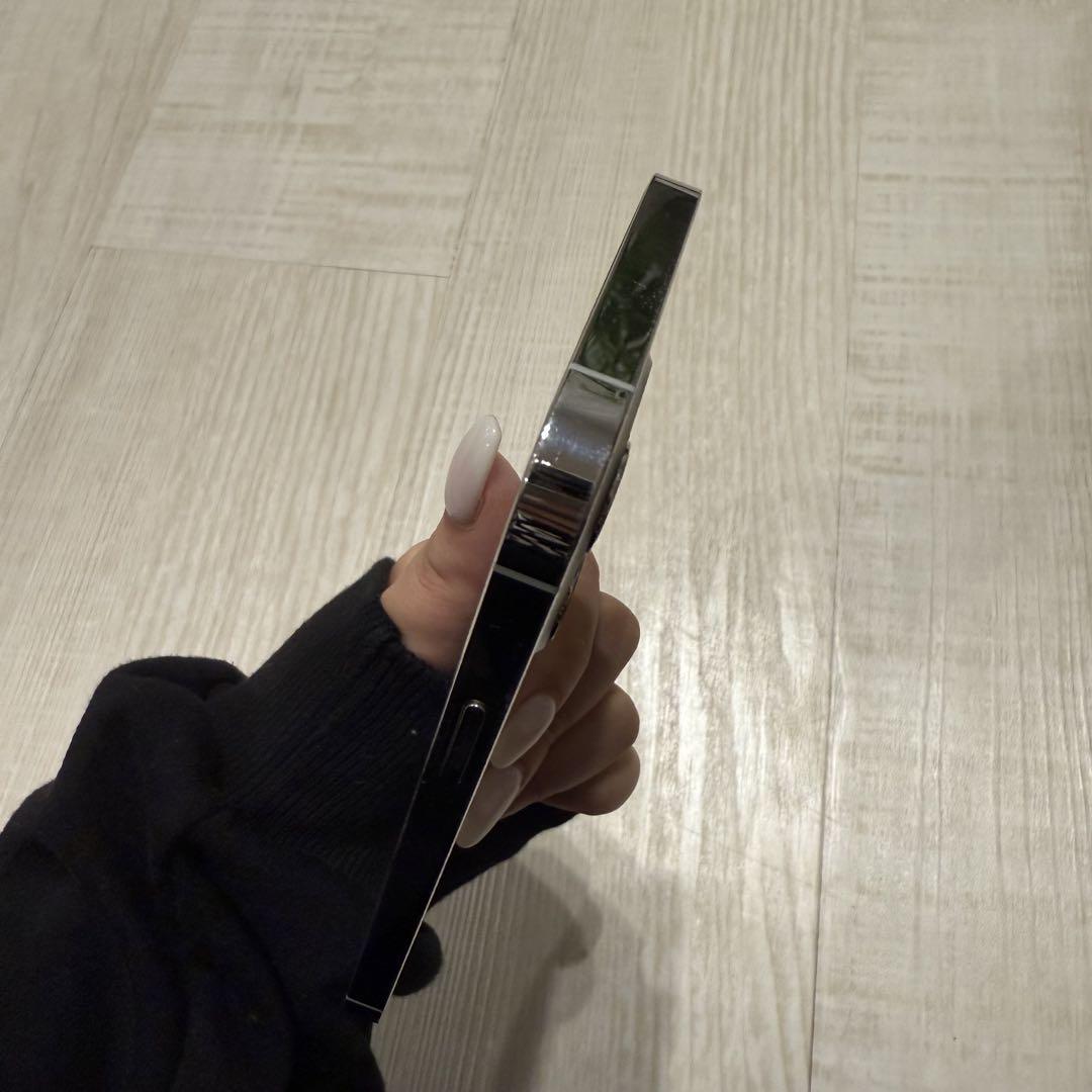 Apple iPhone 12 Pro 256GBシルバー 本体