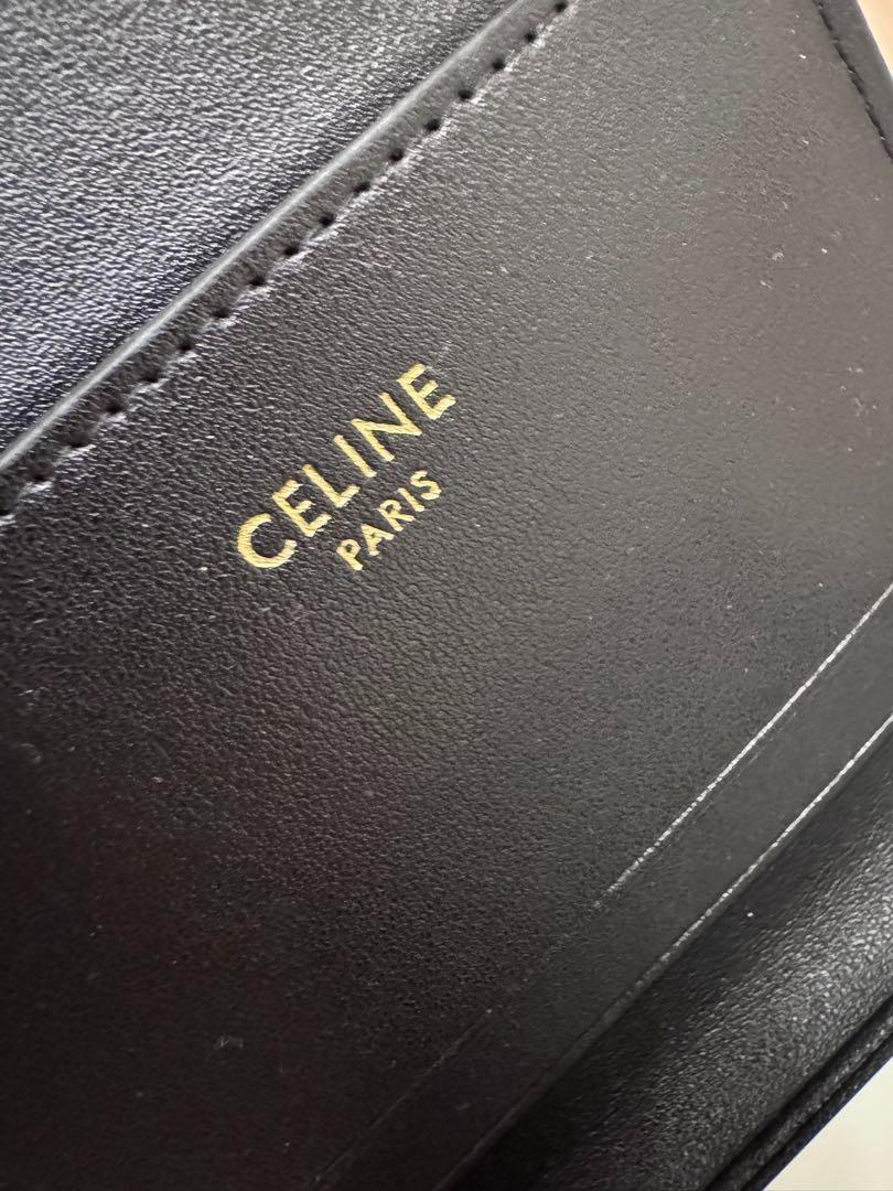 CELINEセリーヌ　三つ折り財布　ブラック•••