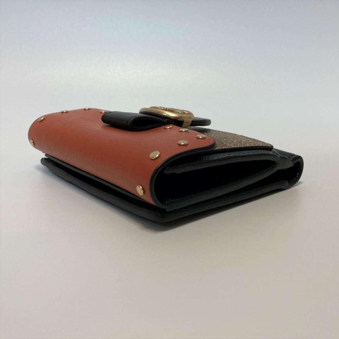 ☆新品☆ 【コーチ】 折財布 二つ折り シグネチャー カーキ レディース