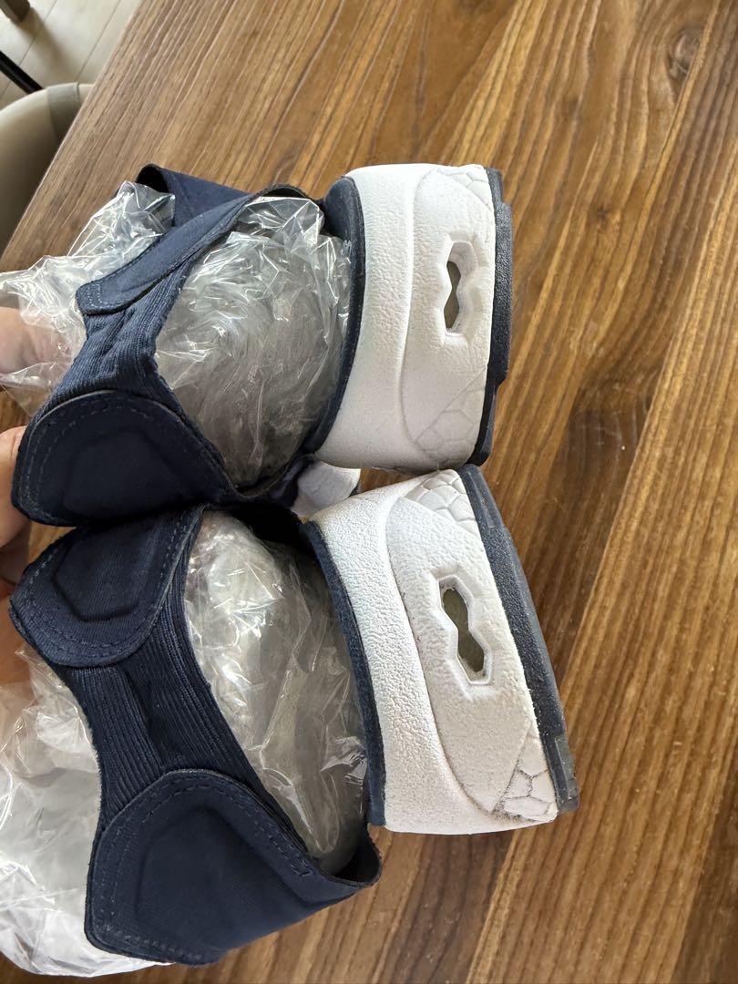 ReebokINSTAPUMPFURYSANDAL(COLLEGENAVY/RU