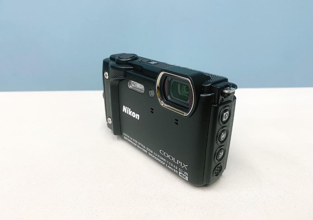 NIKON　W300