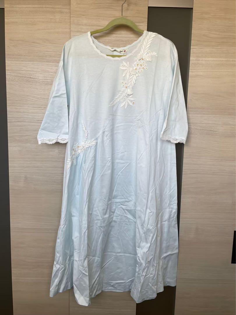 【新品タグ付き】ヒスクローネさえらロングワンピース　ルームウェア