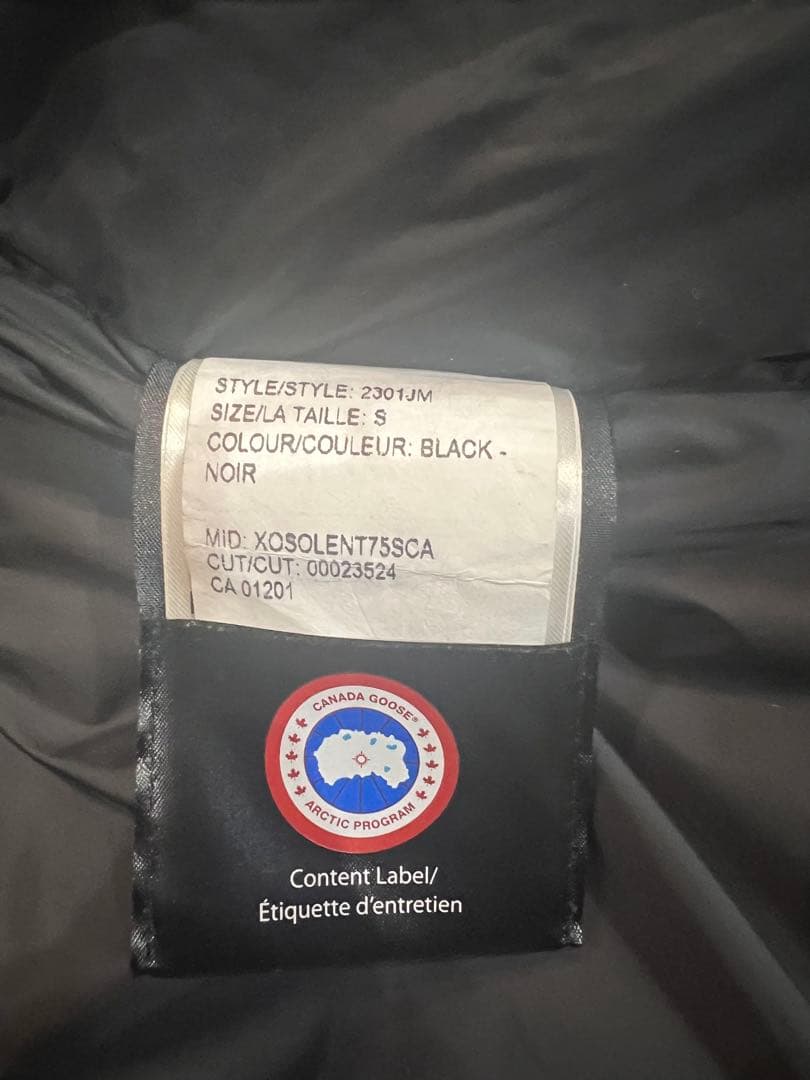 カナダグース ラッセル 人気モデル ファー ダウンジャケット 黒 カナダグース ラッセル 人気モデル ファー ダウンジャケット 黒