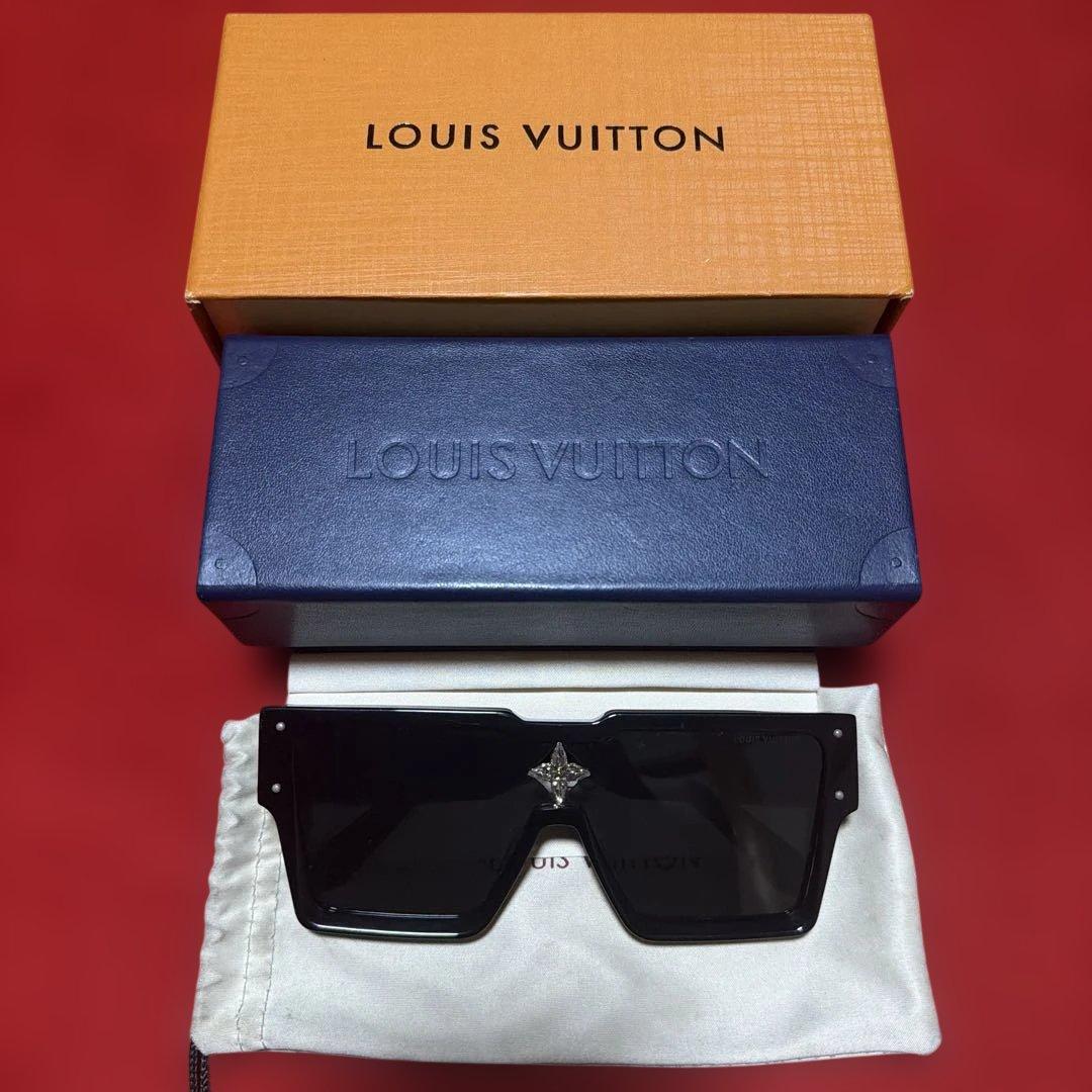 ルイヴィトン サイクロン ブラックLOUIS VUITTON