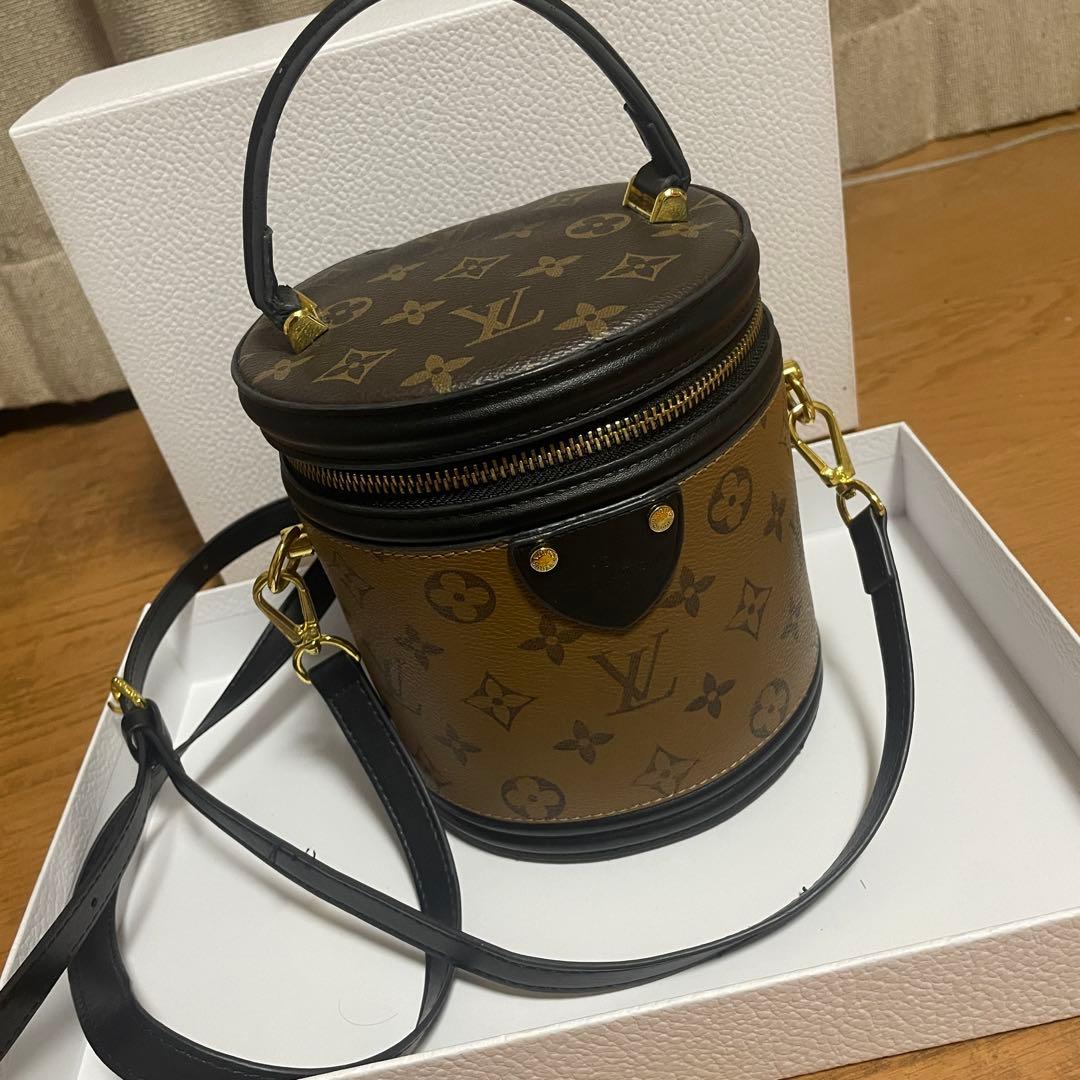 ヴィトン モノグラム リバース カンヌ