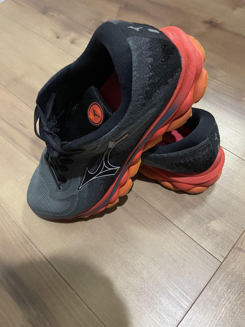 MIZUNOウエーブスカイ7 WAVE SKY 7 ランニングシューズ