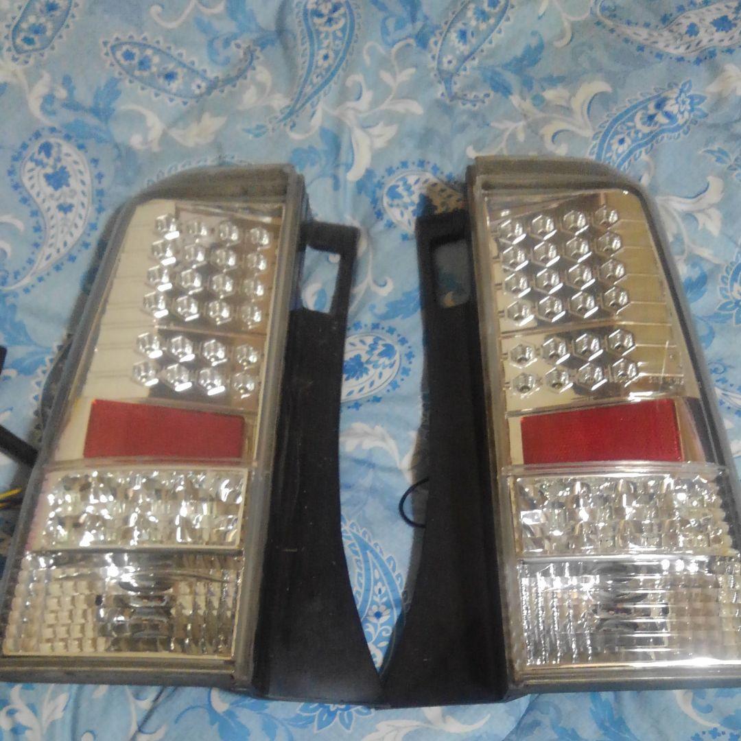 掛軸 横山大観『岩上白衣観音菩薩像図』天山賛 絹本 箱付 掛け軸