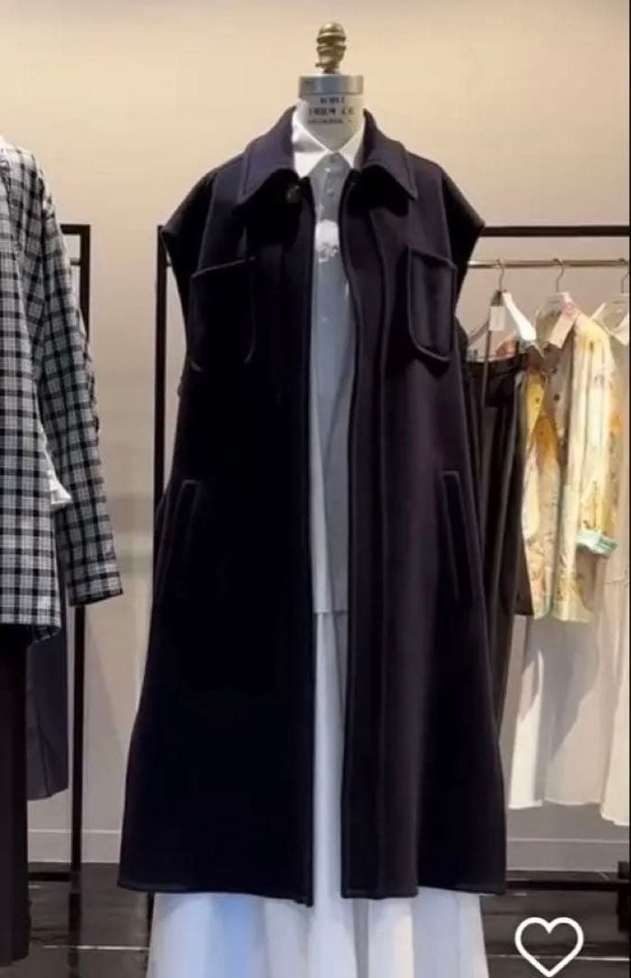 BLAMINK ウールダブルフェイススリーブレスコート ネイビー36サイズ未使用 BLAMINK ウールダブルフェイススリーブレスコート ネイビー36サイズ未使用