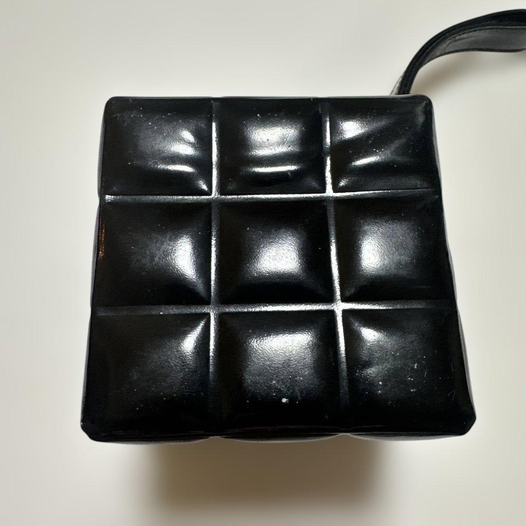 CHANEL シャネル チョコバー パテントレザー キューブ ポーチ