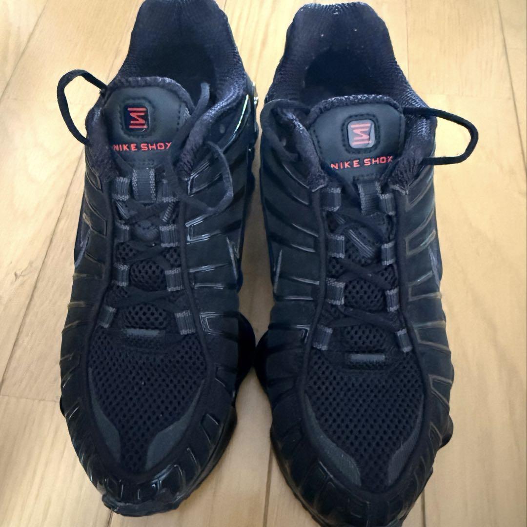 NIKE SHOX 23.5