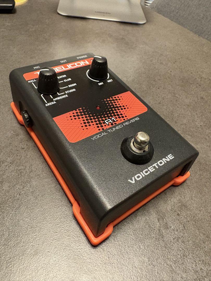 TC HELICON ( ティーシーヘリコン ) VoiceTone R1