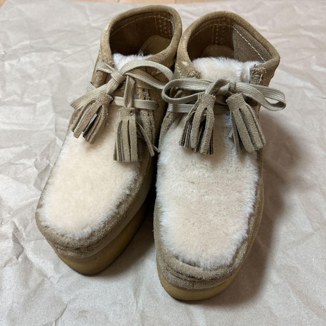 Clarks ワラビー　ムートン