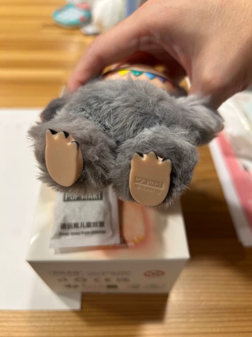 ラブブ THE MONSTERS Big into Energy シークレット