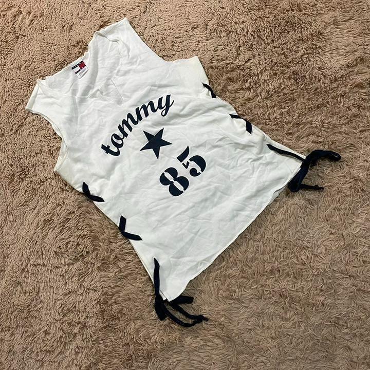 tommy jeans ノースリーブス タンクトップ トミージーンズ - メルカリ tommy jeans ノースリーブス タンクトップ トミージーンズ - メルカリ