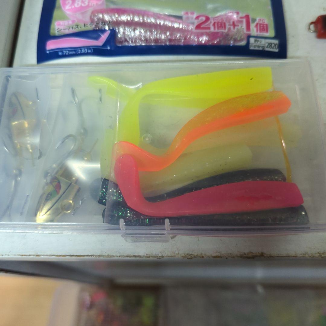 サーフ 釣り ルアー かっ飛び棒 ケース付き ヒラメ シーバス 2858番 サーフ 釣り ルアー かっ飛び棒 ケース付き ヒラメ シーバス 2858番