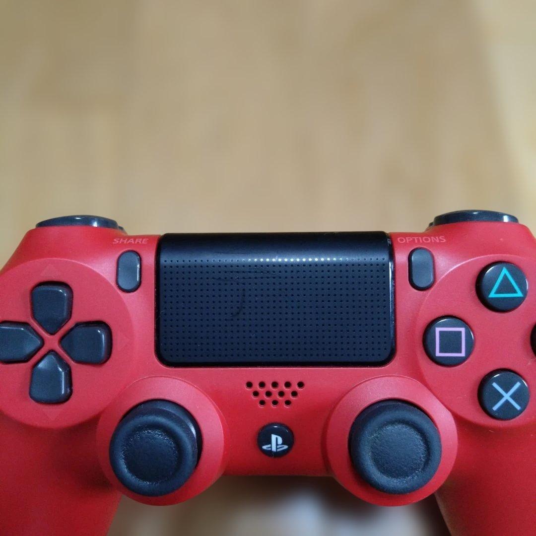 赤いコントローラー